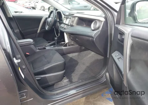 2018 Toyota Rav4 Le z USA, uszkodzony, nr VIN 2T3ZFREV3JW492938
